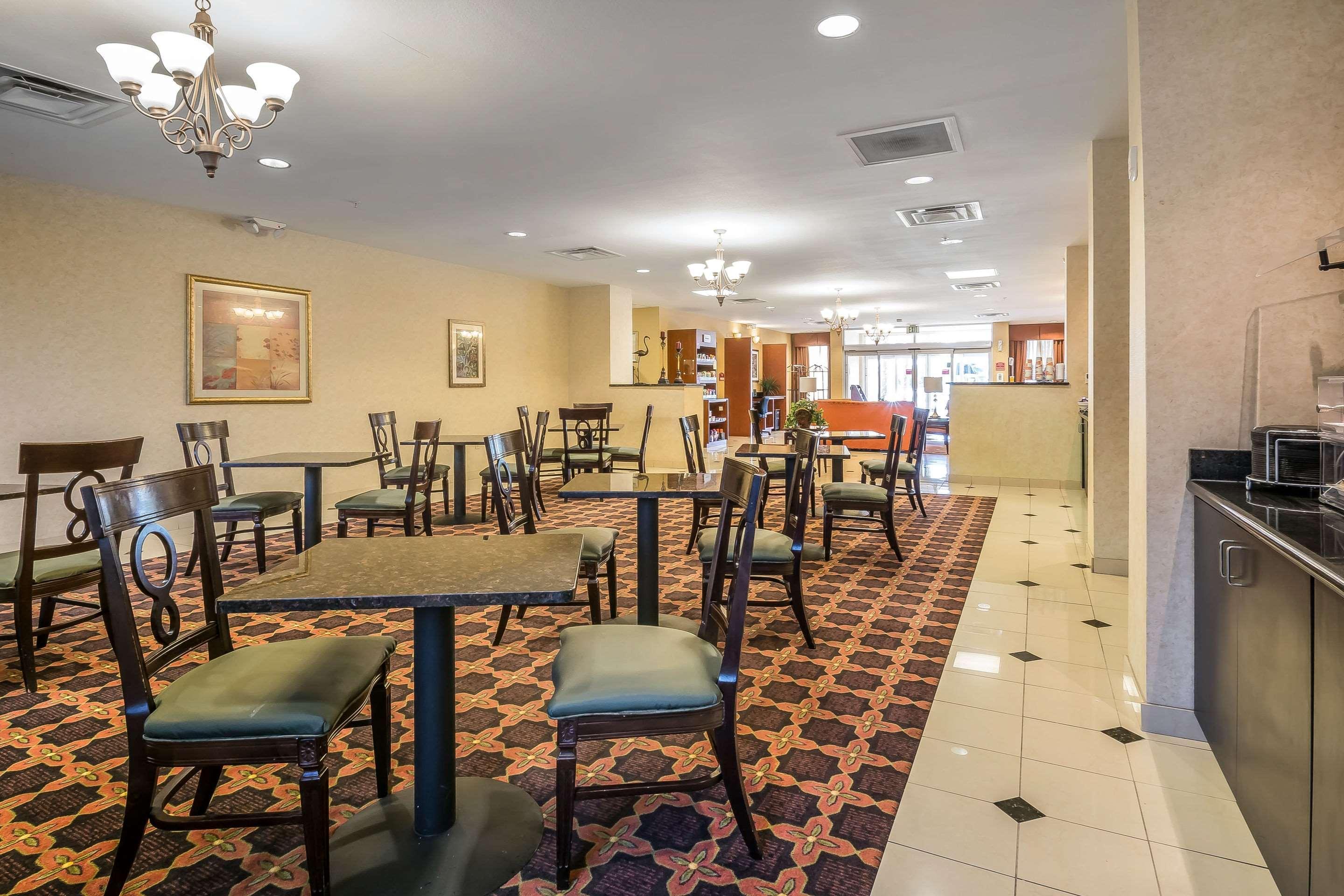 Comfort Suites West Джэксонвиль Экстерьер фото