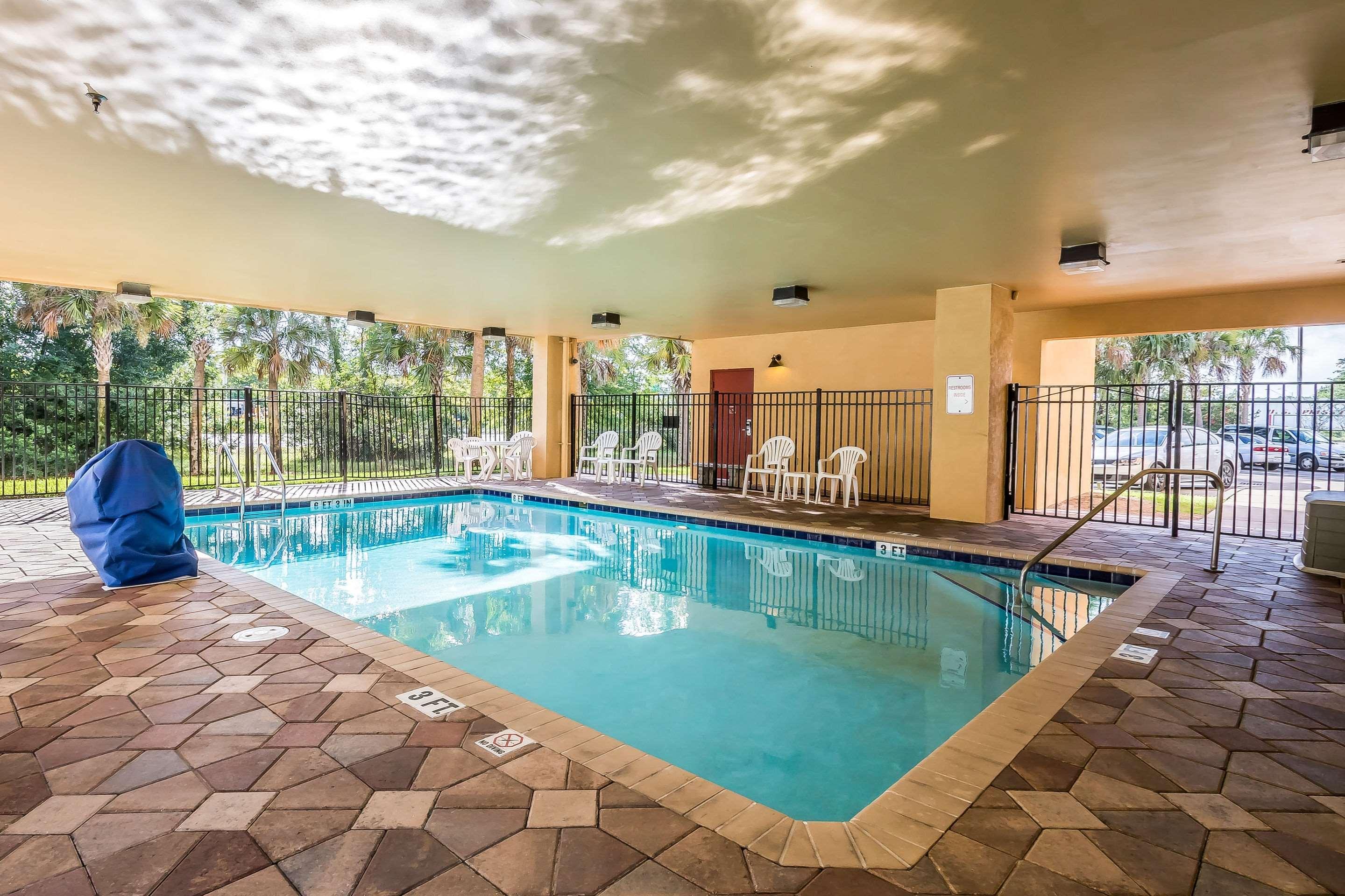 Comfort Suites West Джэксонвиль Экстерьер фото
