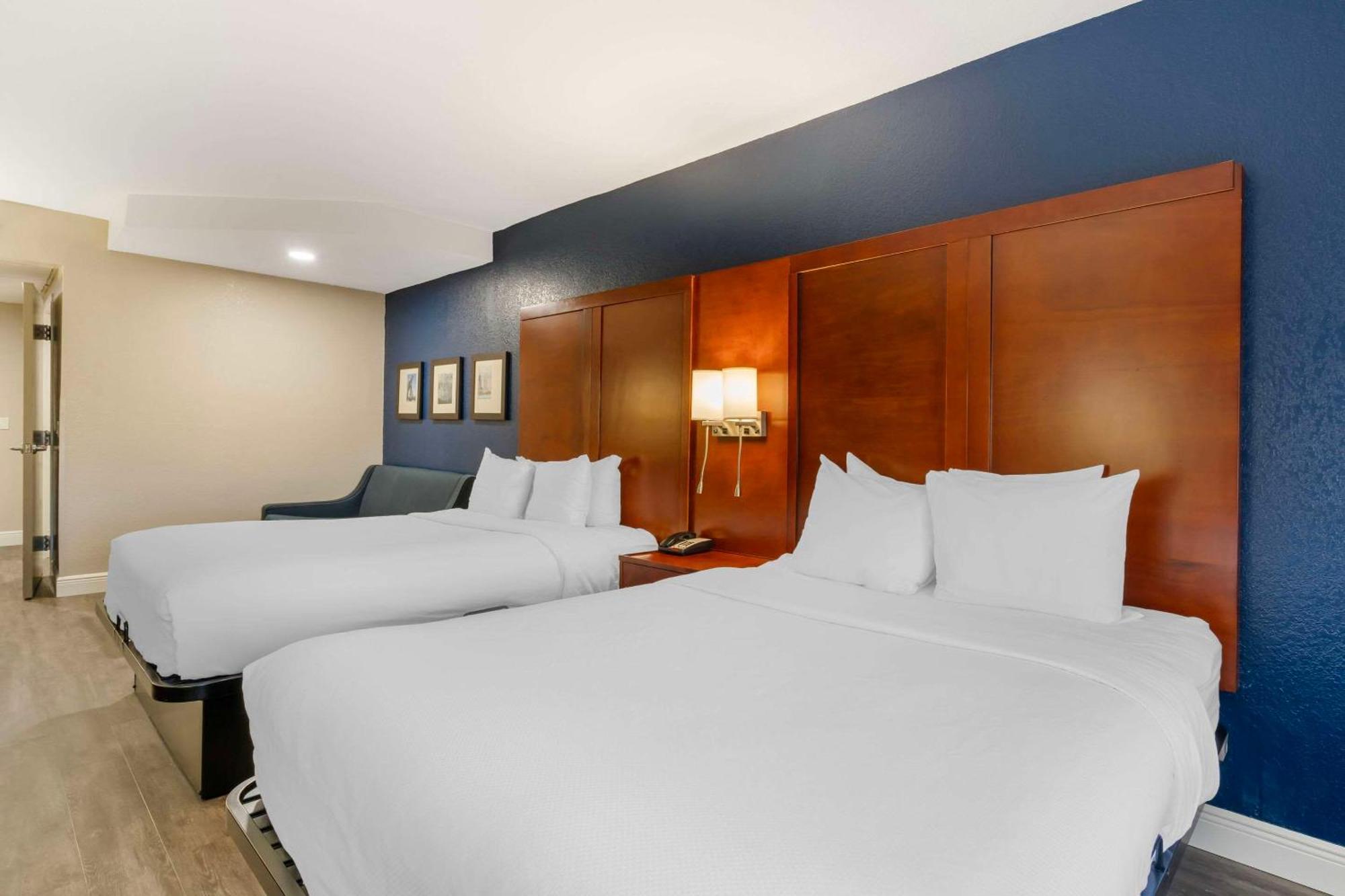 Comfort Suites West Джэксонвиль Экстерьер фото
