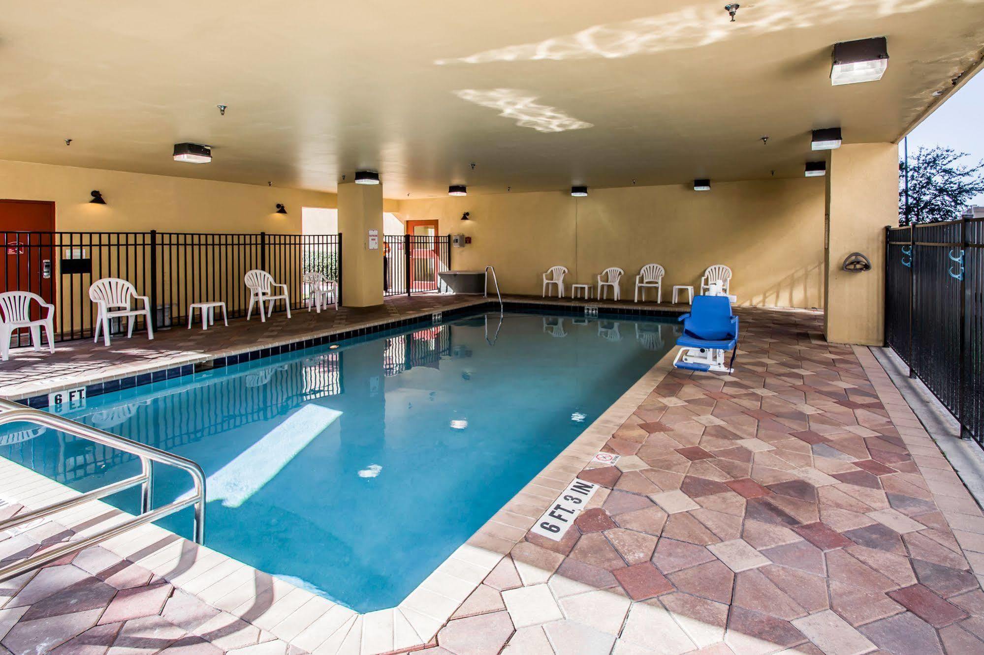 Comfort Suites West Джэксонвиль Экстерьер фото
